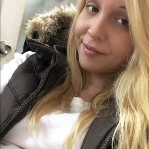 Meet your Posher, Britt